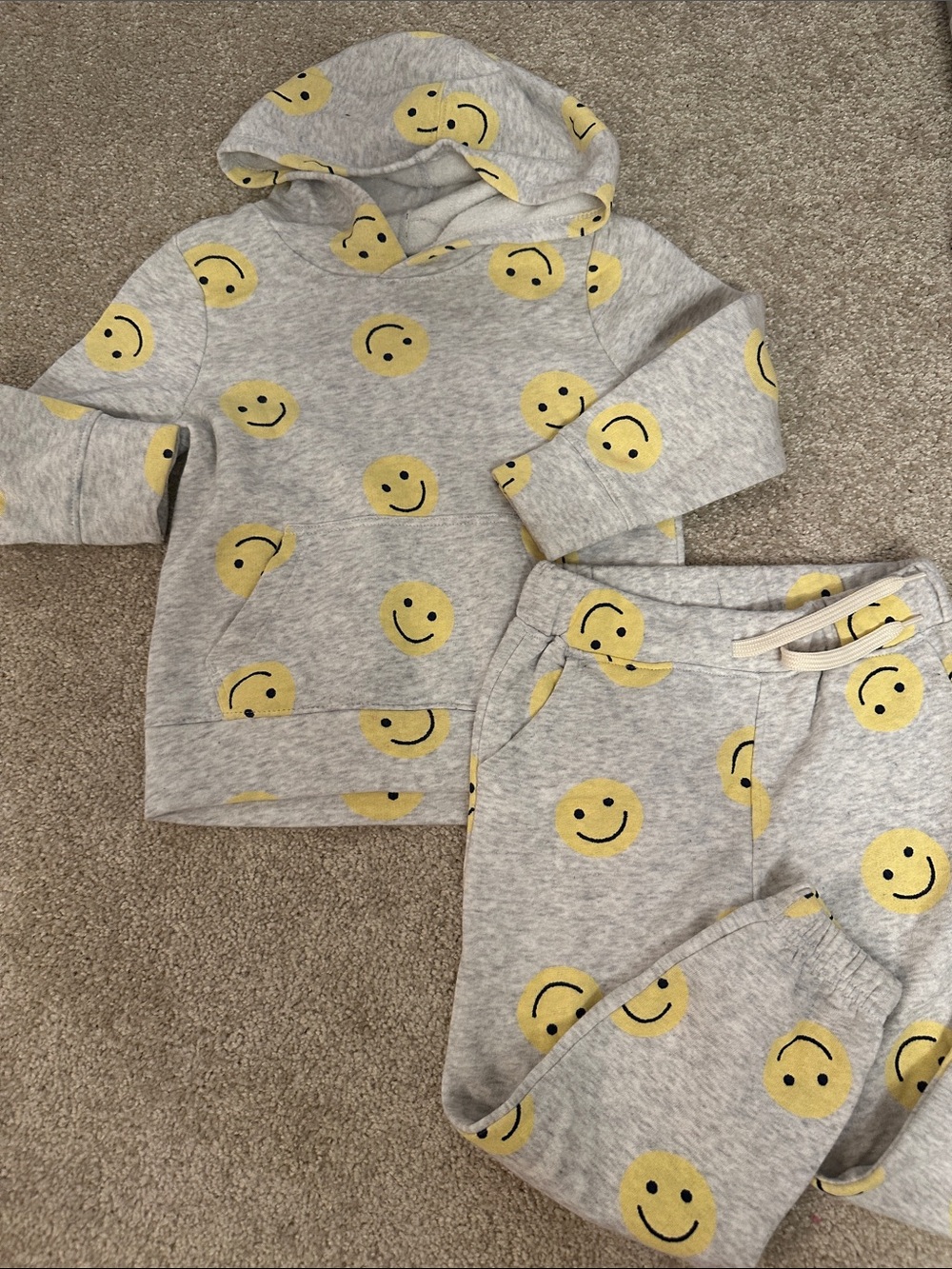 Old Navy Grey Hoodie & Jogger Sweat Set with Yellow Smiley Faces Unisex 3T